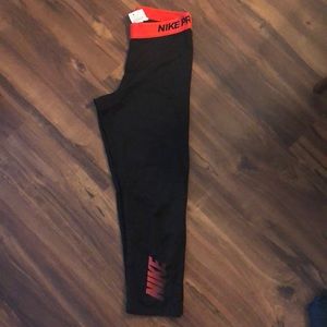 Nike Pro Capri Leggings